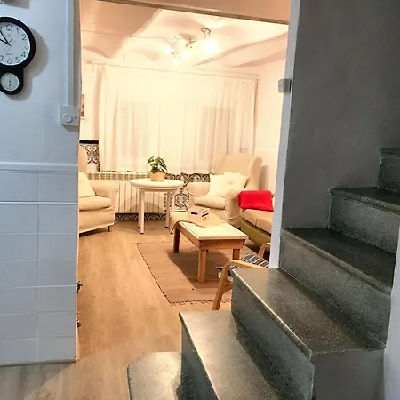 Charming House In Del Cid With Garden And Terrace