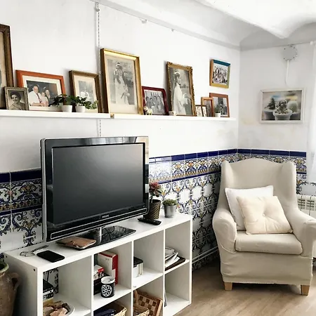 Charming House In Del Cid With Garden And Terrace *