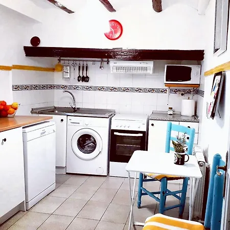 Charming House In Del Cid With Garden And Terrace * El Poyo