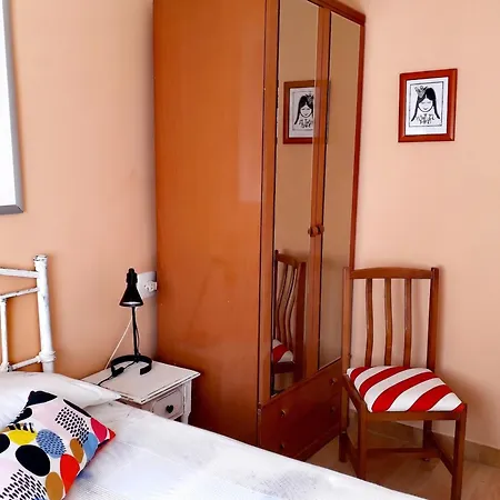 Charming House In Del Cid With Garden And Terrace * El Poyo