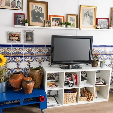 Charming House In Del Cid With Garden And Terrace El Poyo