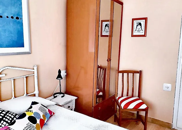 Charming House In Del Cid With Garden And Terrace * El Poyo