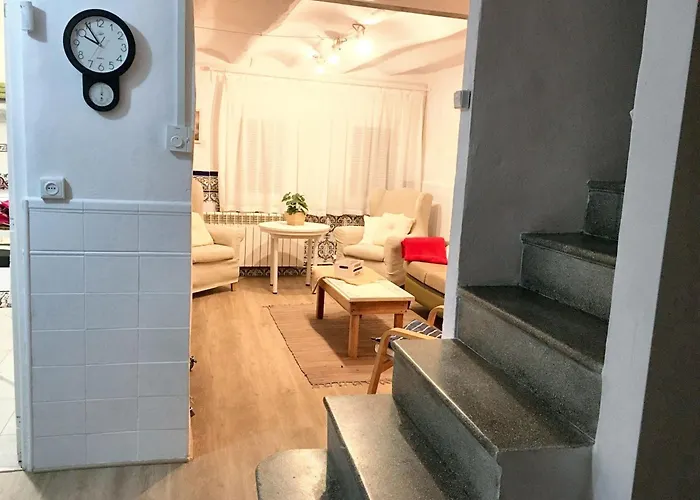 Charming House In Del Cid With Garden And Terrace