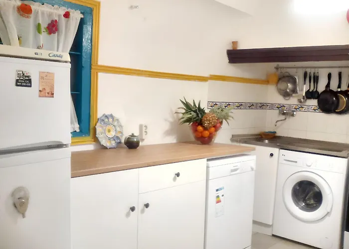 בית נופש Charming House In Del Cid With Garden And Terrace