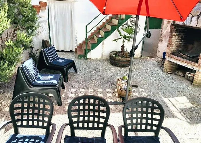 בית נופש Charming House In Del Cid With Garden And Terrace *